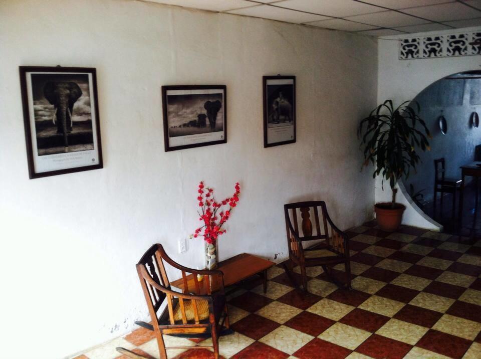 Casa Nica Leon Hostel מראה חיצוני תמונה